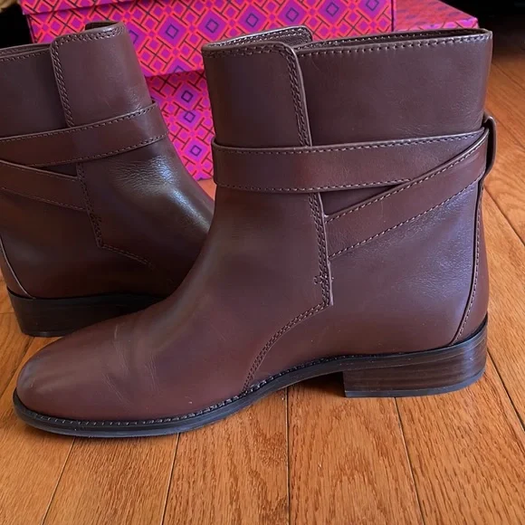 Tory Burch Brown Ankle Boots - Picture 15 of 16